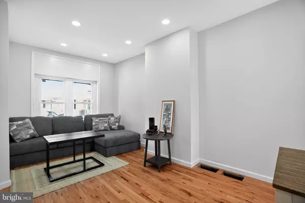 Philadelphia, PA 19104,4324 OTTER ST