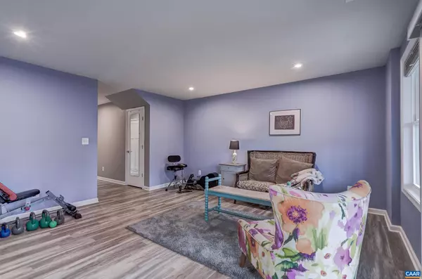 Crozet, VA 22932,5911 MCCOMB ST