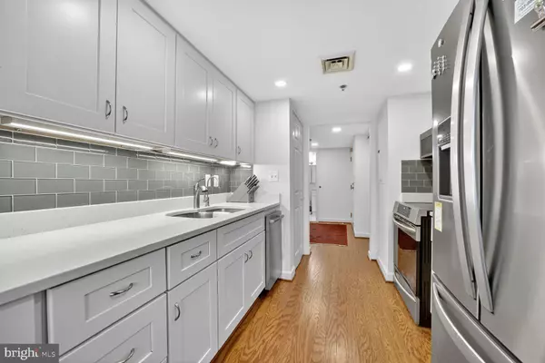 Arlington, VA 22203,900 N TAYLOR ST #2026