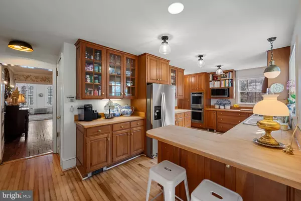 Round Hill, VA 20141,19 E LOUDOUN ST