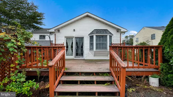 Warminster, PA 18974,1252 DAHLIA RD