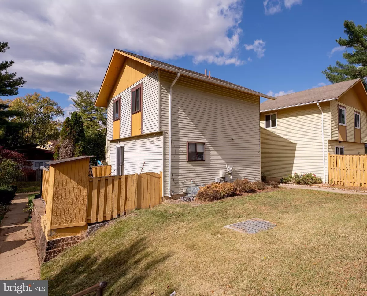 Gaithersburg, MD 20877,10 BRIAN CT #242