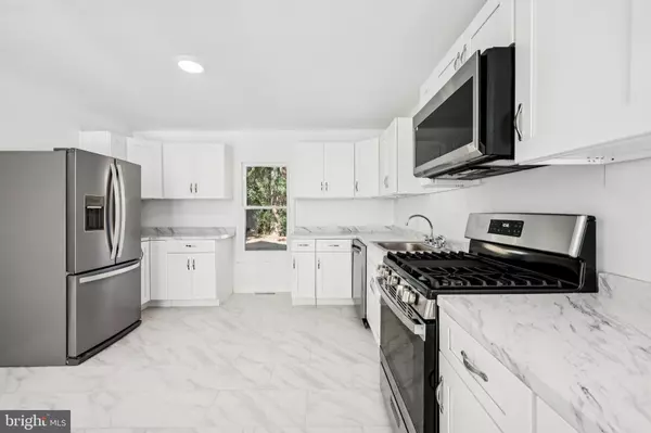 Elmer, NJ 08318,315 S MAIN ST