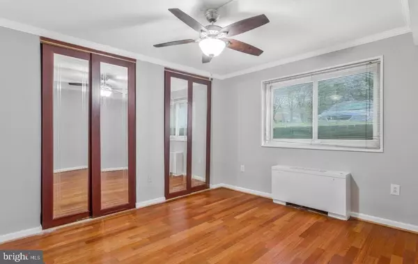 Takoma Park, MD 20912,7333 NEW HAMPSHIRE AVE #105