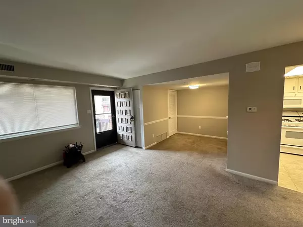 Philadelphia, PA 19114,18204-00 DELAIRE LANDING RD #204