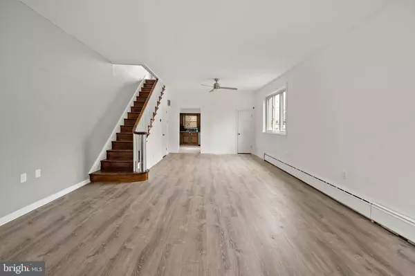 1122 MCCLELLAN ST, Philadelphia, PA 19148