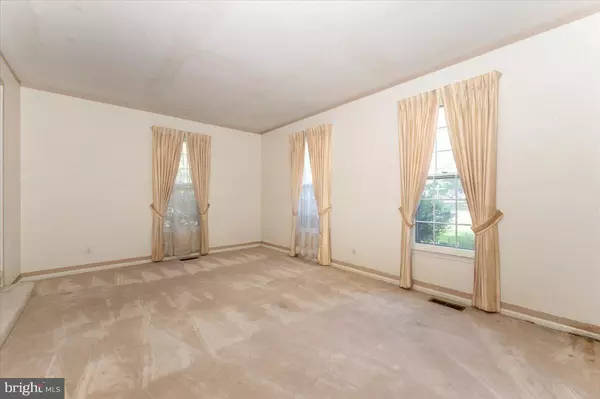Montgomery Village, MD 20886,9801 DELLCASTLE RD