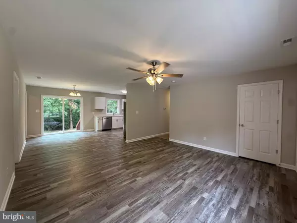 Montross, VA 22520,185 WOODBERRY DR