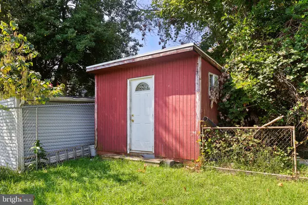 Hyattsville, MD 20784,4816 WOODLAWN DR