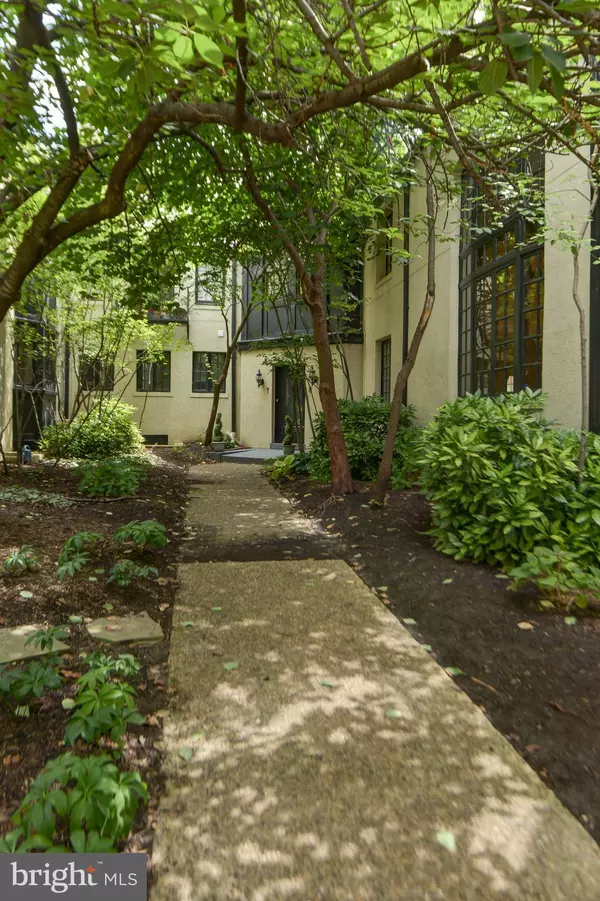 Washington, DC 20009,2633 15TH ST NW #8