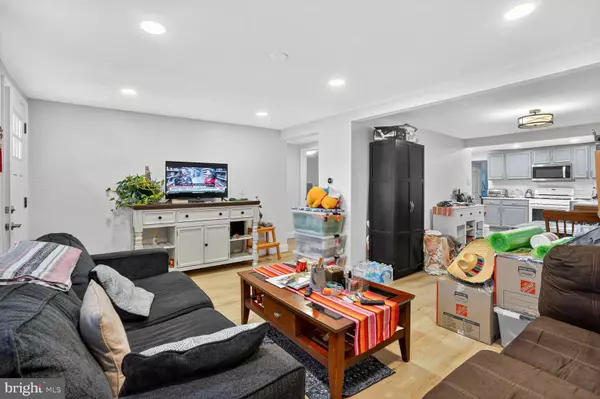 Arlington, VA 22204,2136 S MONROE ST