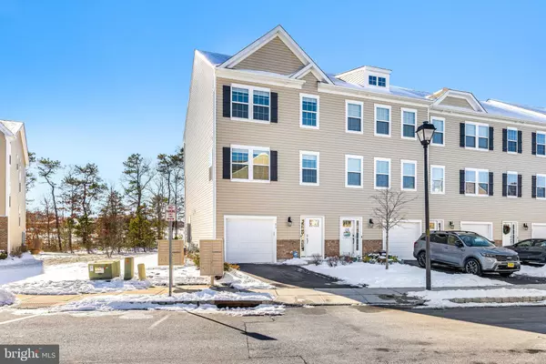 Manahawkin, NJ 08050,51 MELANIE WAY