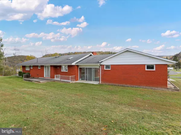 Keyser, WV 26726,100 FAWN LN