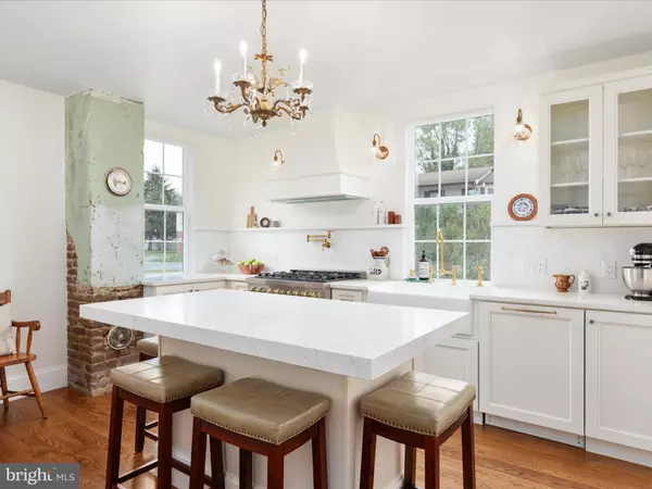 Woodstock, VA 22664,239 N CHURCH ST