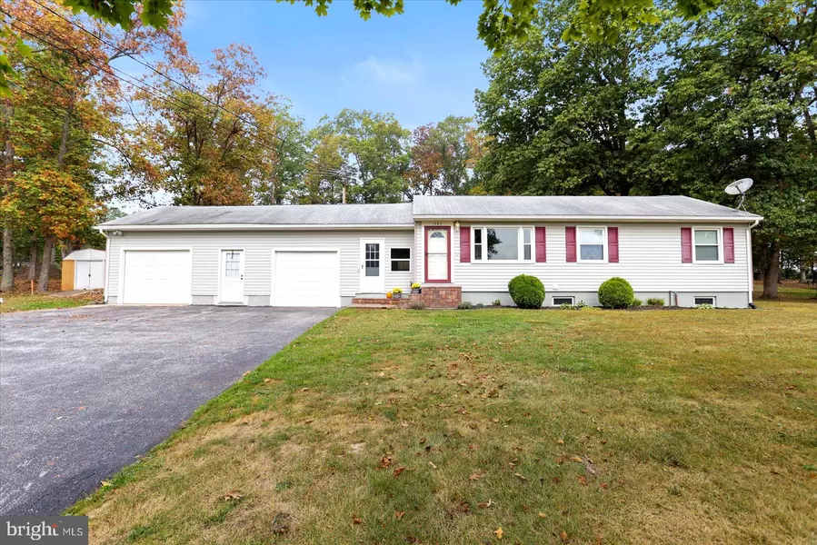 1384 HUNTERSTOWN RD, Gettysburg, PA 17325