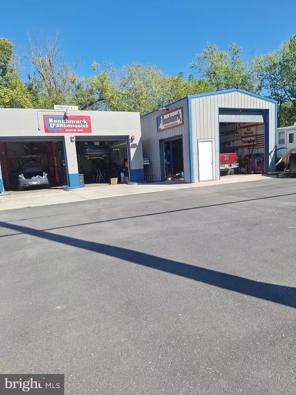 Pennsville, NJ 08070,406 S BROADWAY