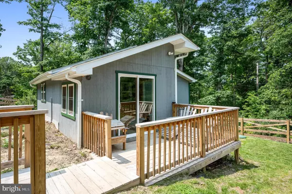 Augusta, WV 26704,14 JOHNS RD