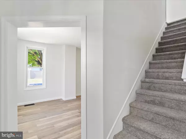 Falling Waters, WV 25419,3223 GRADE RD