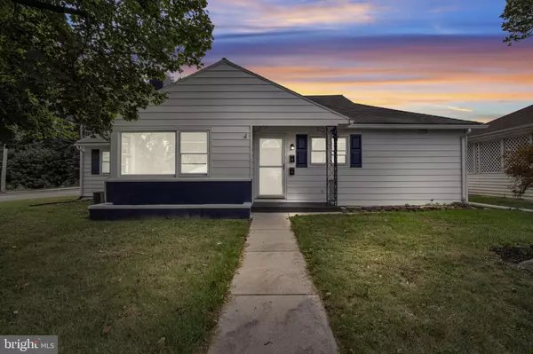 114 E MAPLEWOOD AVENUE, Mechanicsburg, PA 17055