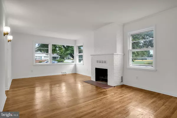 Mechanicsburg, PA 17055,114 E MAPLEWOOD AVENUE