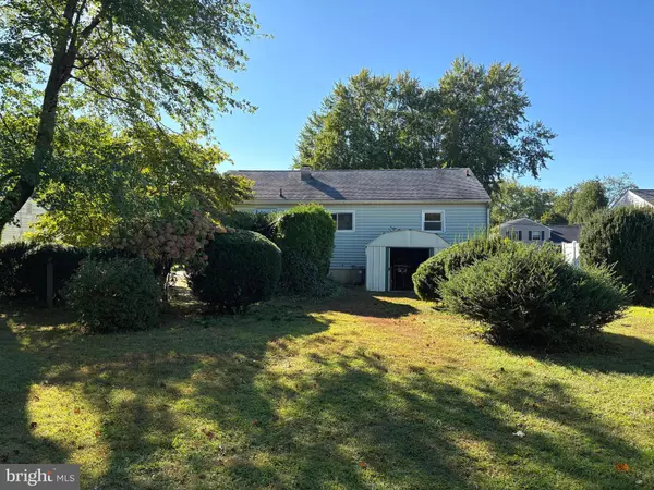 Warminster, PA 18974,1127 OAK LEAF LN