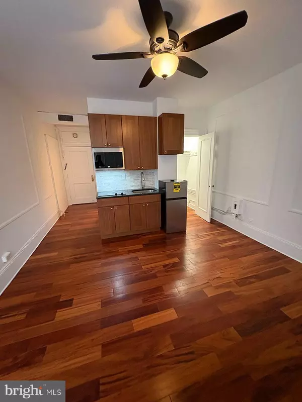 Philadelphia, PA 19107,1324-00 LOCUST ST #1017