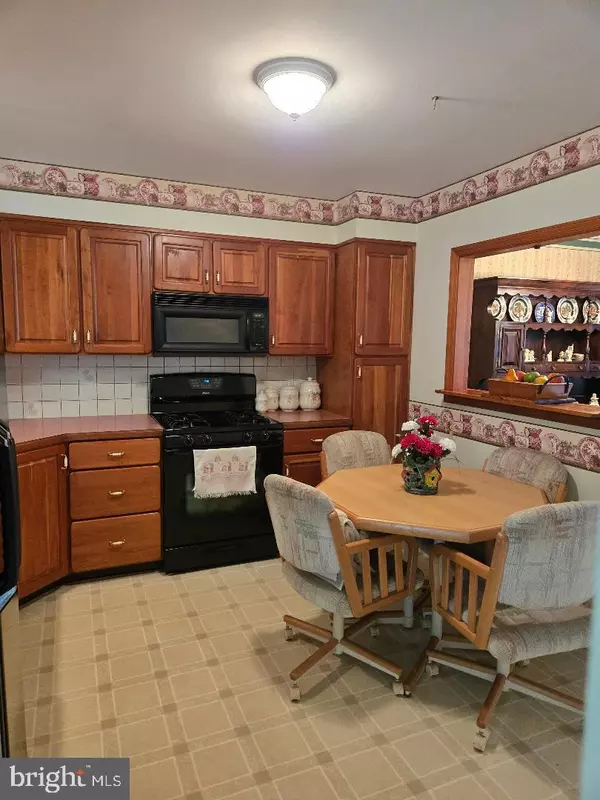 Feasterville Trevose, PA 19053,1107 ROBERTS AVE