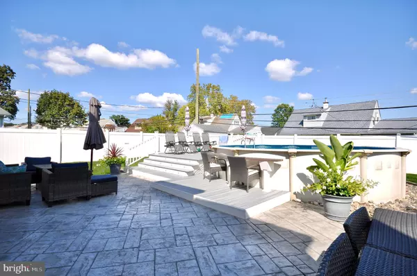 38 PLUMTREE RD, Levittown, PA 19056