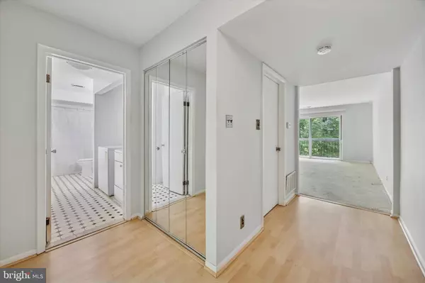 Maple Shade, NJ 08052,115 E KINGS HWY #444