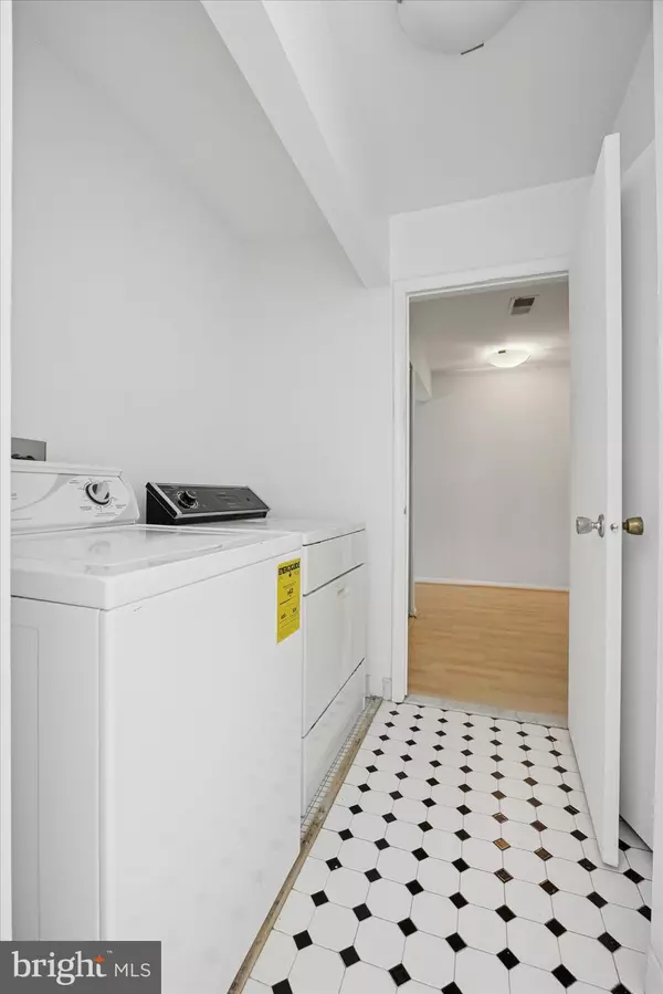 Maple Shade, NJ 08052,115 E KINGS HWY #444