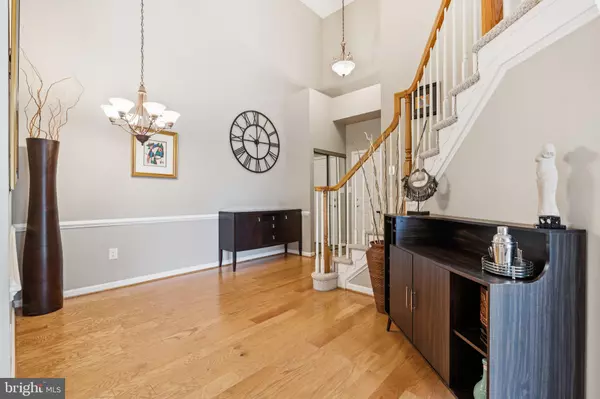 Reston, VA 20190,12165 ABINGTON HALL PL #302