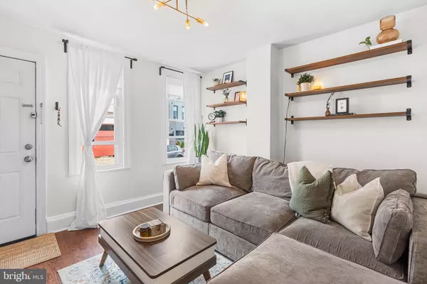 2505 SEPVIVA ST, Philadelphia, PA 19125