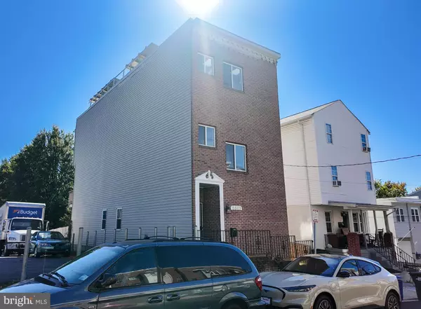 Washington, DC 20019,5523 HUNTS PL NE