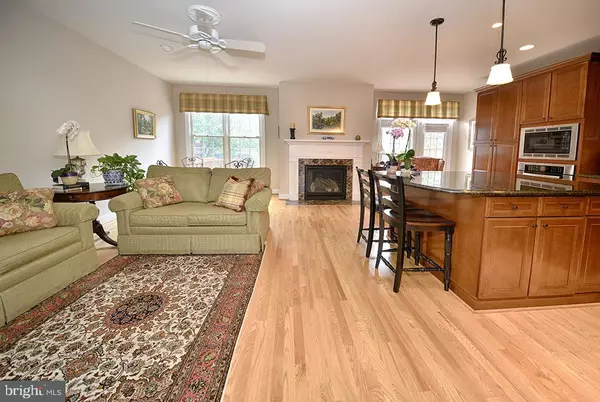 Vienna, VA 22181,2702 PEMBSLY DR