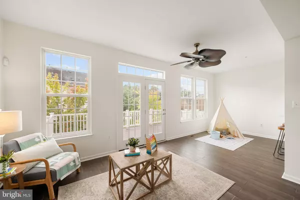 Accokeek, MD 20607,2703 LUCAS RUN WAY