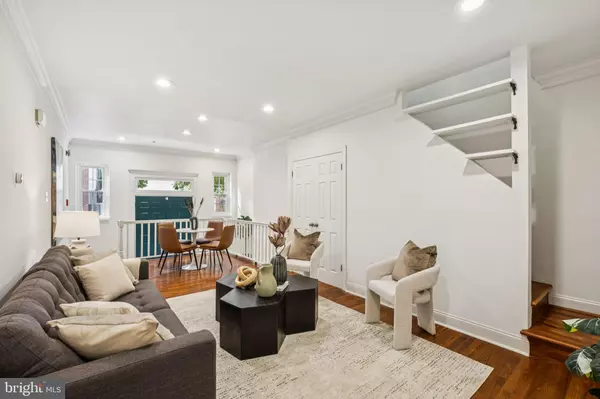 Philadelphia, PA 19147,755 S 3RD ST #A