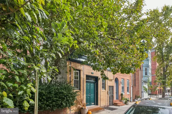 755 S 3RD ST #A, Philadelphia, PA 19147