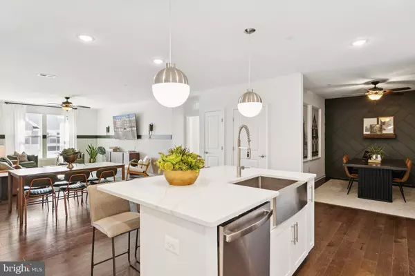 3700 HAVERTILL LN #1201, Woodbridge, VA 22193