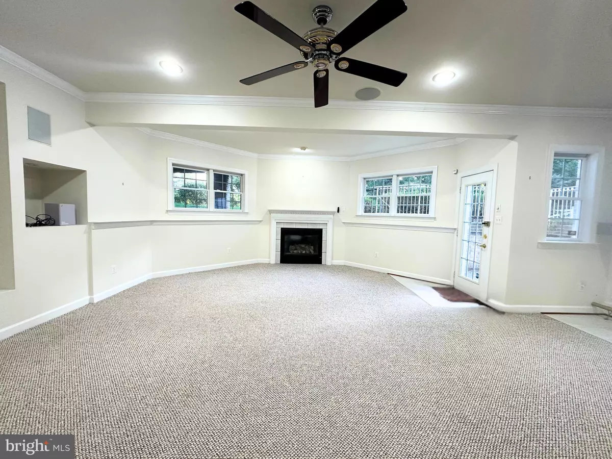 Potomac, MD 20854,13116 BRUSHWOOD WAY