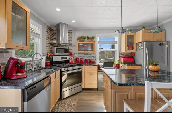 Upper Chichester, PA 19061,914 THORNTON RD