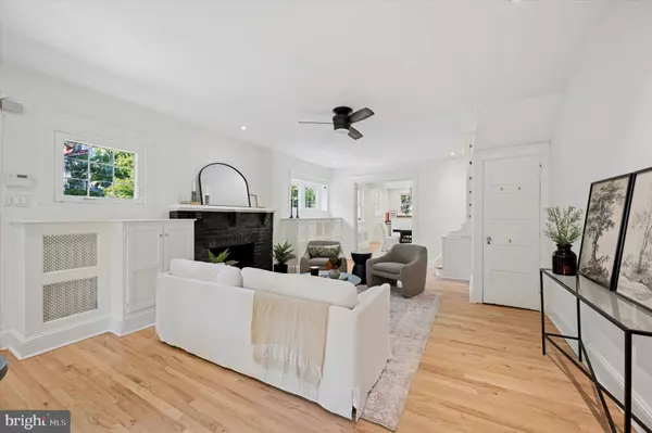 Philadelphia, PA 19119,525 BURNHAM RD