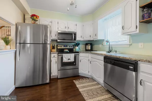 Levittown, PA 19055,23 CRABTREE DR