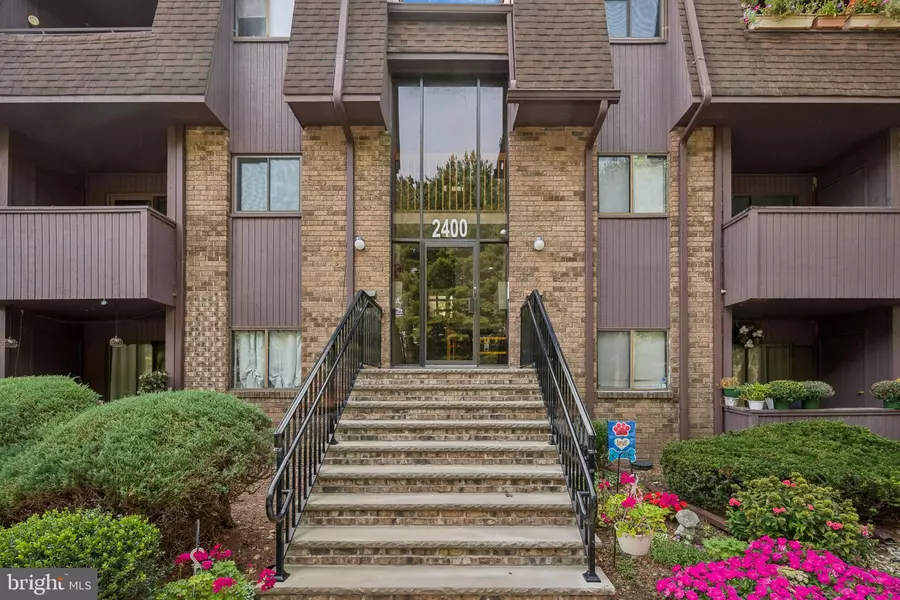 2434 OLD STONE MILL DR, Cranbury, NJ 08512