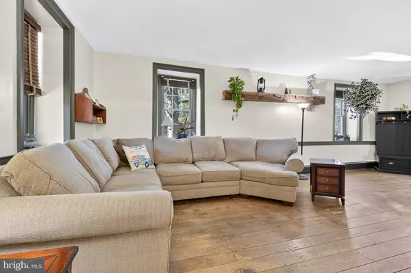 Columbia, PA 17512,249 BLUE LN