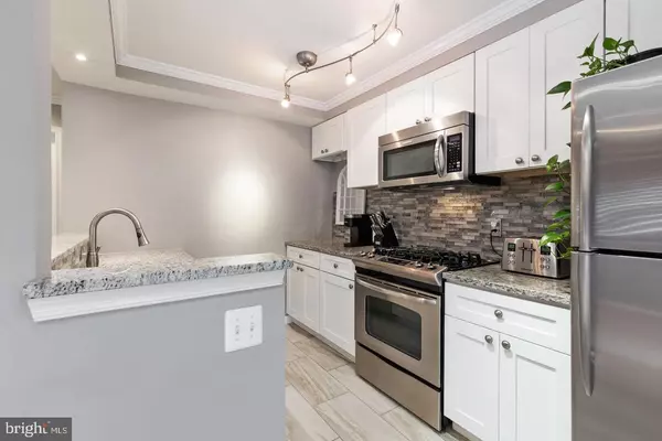 Woodbridge, VA 22192,12650 DARA DR #101