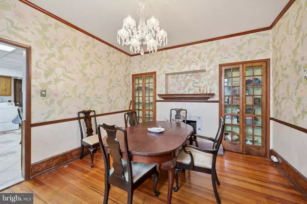 Philadelphia, PA 19145,2433 S 21ST ST