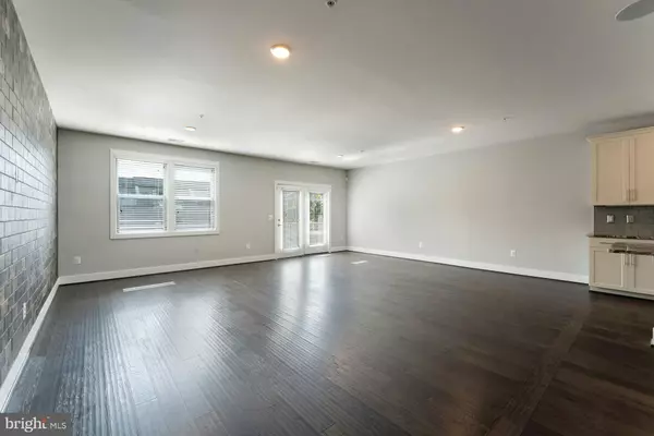 Ashburn, VA 20147,44750 TIVERTON SQ