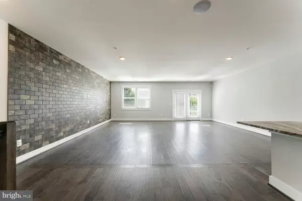 Ashburn, VA 20147,44750 TIVERTON SQ