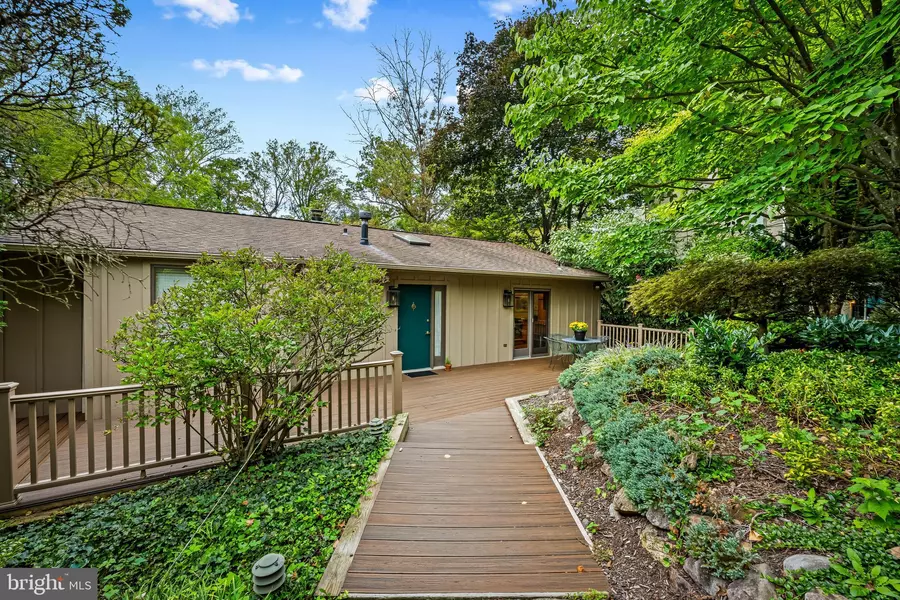 607 W CHESAPEAKE AVE, Baltimore, MD 21204