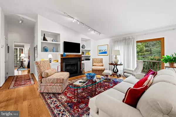 Baltimore, MD 21204,607 W CHESAPEAKE AVE